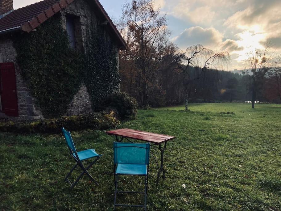 Maison Du Petit Poete Quarré-les-Tombes 외부 사진