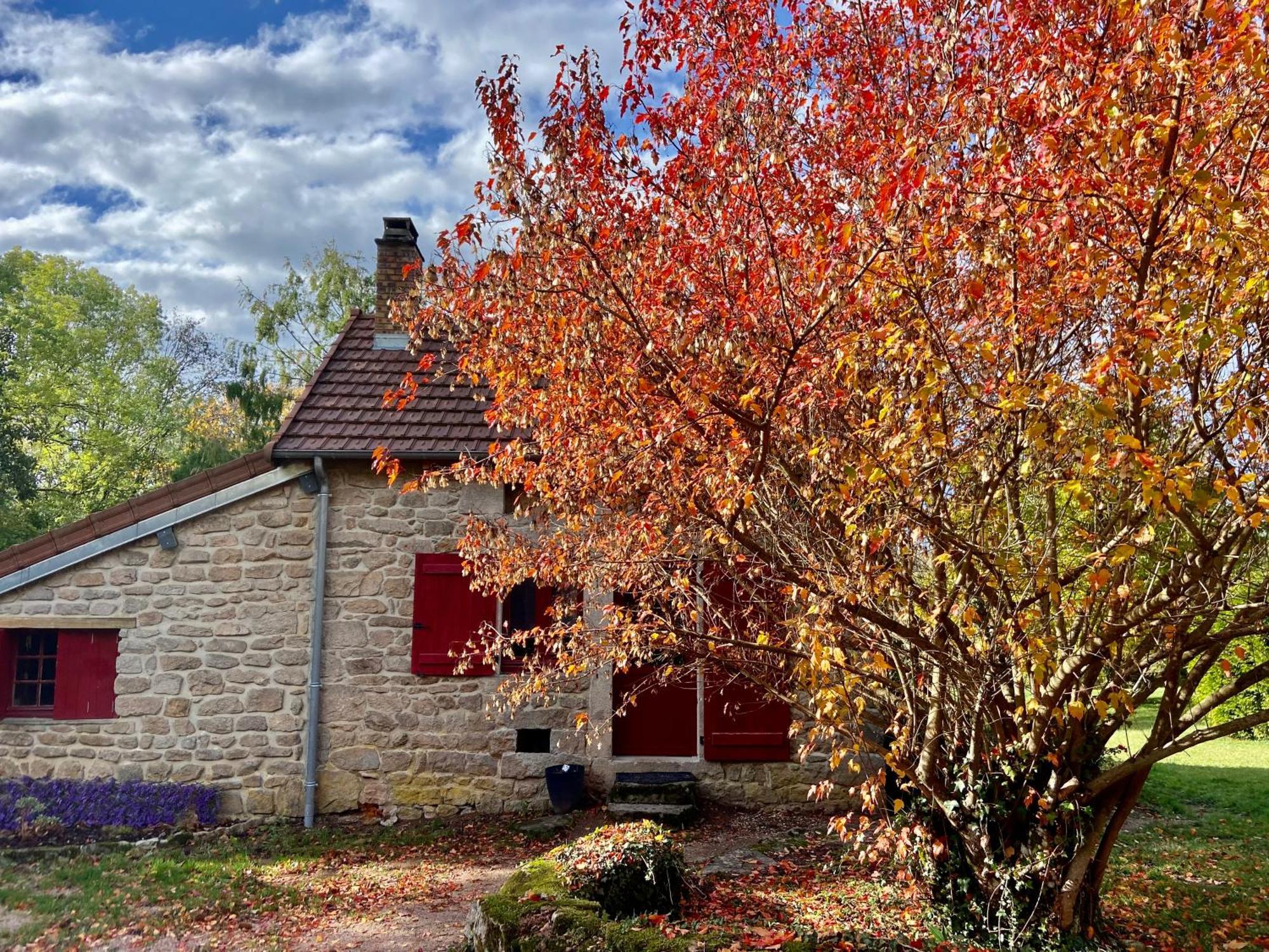 Maison Du Petit Poete Quarré-les-Tombes 외부 사진